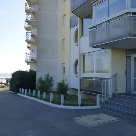 Appartement Bord De Mer 2 Pieces Avec Parking A Saint-Gilles-Croix-De-Vie - Fr-1-224-764 Saint-Gilles-Croix-de-Vie